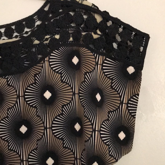 Black and brown design blouse - Picture 3 of 3